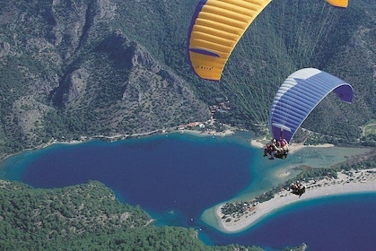 Excursion en bateau de Ölüdeniz jusqu'à la vallée des papillons et St Nicol...
