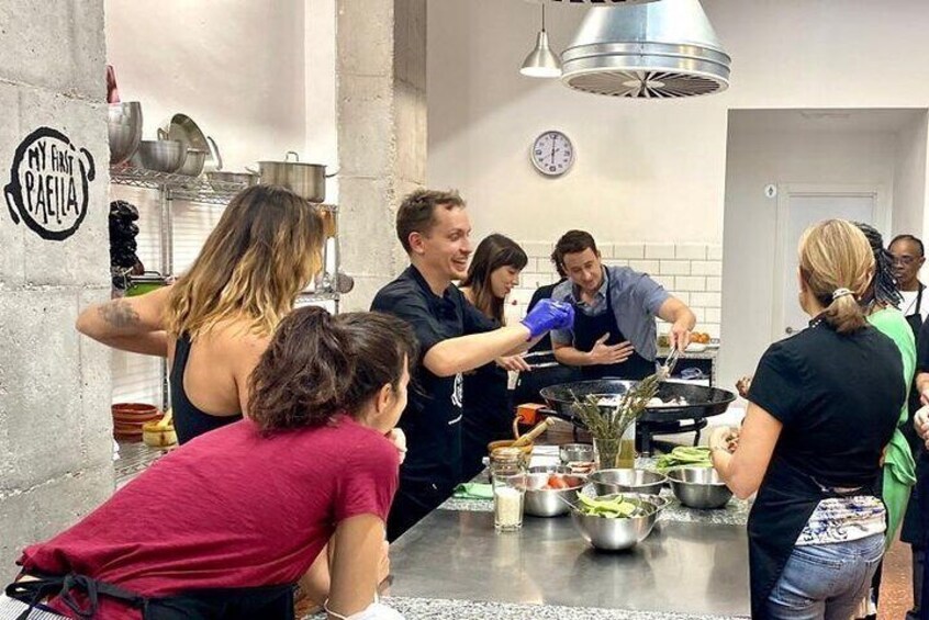 Valencian Paella cooking class, Tapas and Market Visit