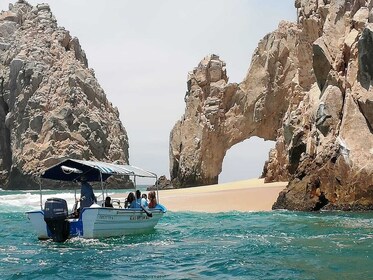 Paseo en barco con fondo de cristal por Land's End