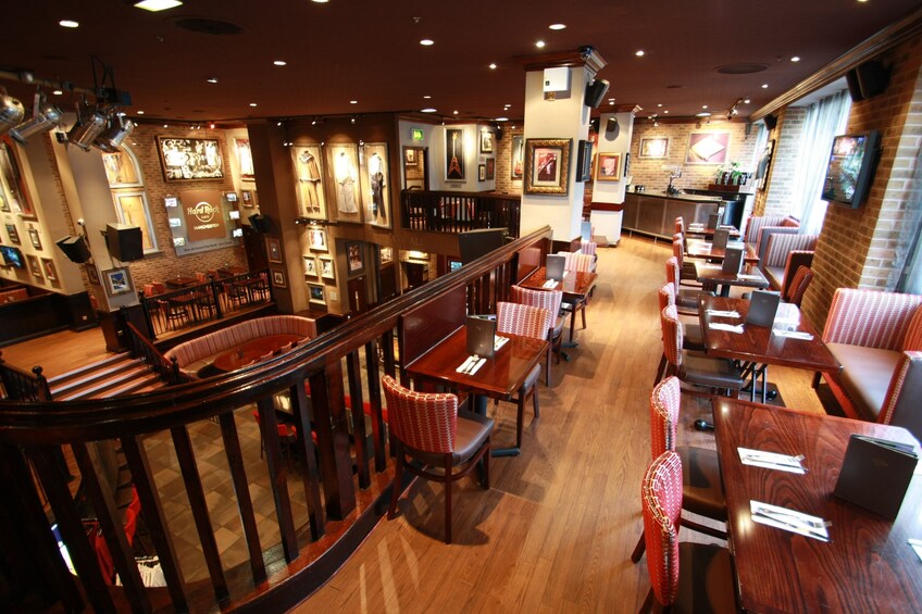 Hard Rock Cafe Manchester Dining with Priority Seating