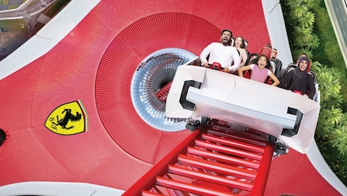 Ferrari World-Tickets mit Transfers von Dubai auf Sharing-Basis