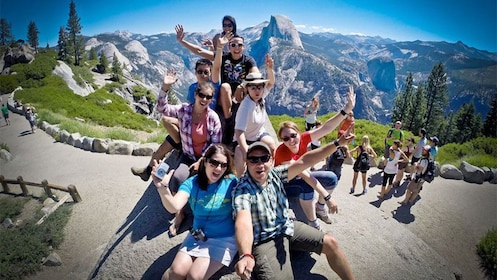 Excursión de Acampada Escapada al Parque Nacional de Yosemite (3 Días)