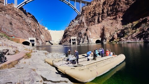 Tur Pendaratan Helikopter Grand Canyon dengan Arung Jeram