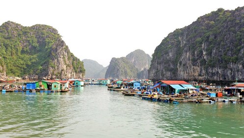 Ha Long Bay Full-Day Luxury Cruise(Group Tour)