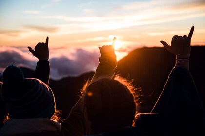 Haleakala Sunrise Tour w/ Breakfast