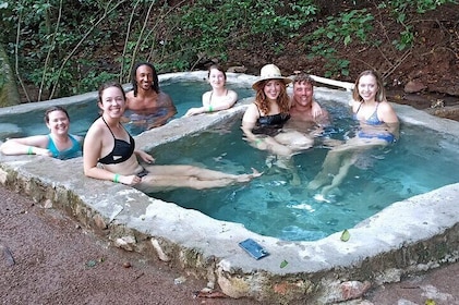 Source chaude ombragée, massage et grill Mex à Puerto Vallarta