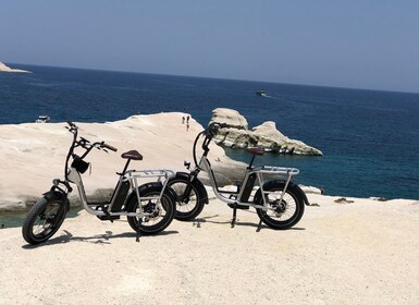 Milos: Halvdags elektrisk cykeltur med Sarakiniko-stranden