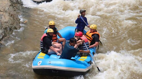 Phuket : Rafting en eaux vives et aventure dans la jungle avec déjeuner