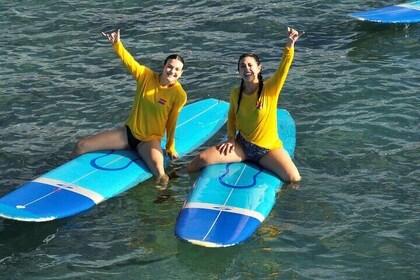 Lezione aperta di surf di gruppo a Waikiki, Oahu
