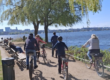 Cykeltur med kändisar, strandpromenader och natur