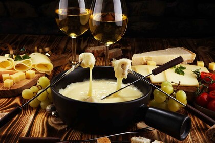 Viaje privado de degustación de chocolate y queso suizo en Gruyeres