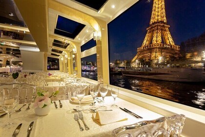 Prestige Dinner Cruise med afgang fra Eiffeltårnet