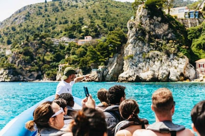 Nizza: Mala-grottene, Villefranche og snorkling med båt
