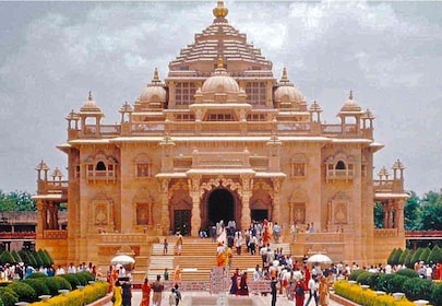 Delhi: Visita Guiada Privada de Templos y Espiritualidad en Coche