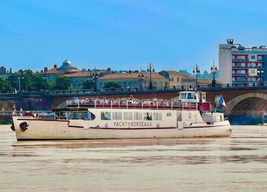 Bordeaux : Fleuve Garonne croisière avec Verre de Vin et Canelé
