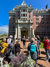 Victoria: Tips-Based City Highlights Walking Tour | 2.5-Hour