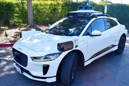 Step into the Future: Self-Driving Ride Experience in Los Angeles