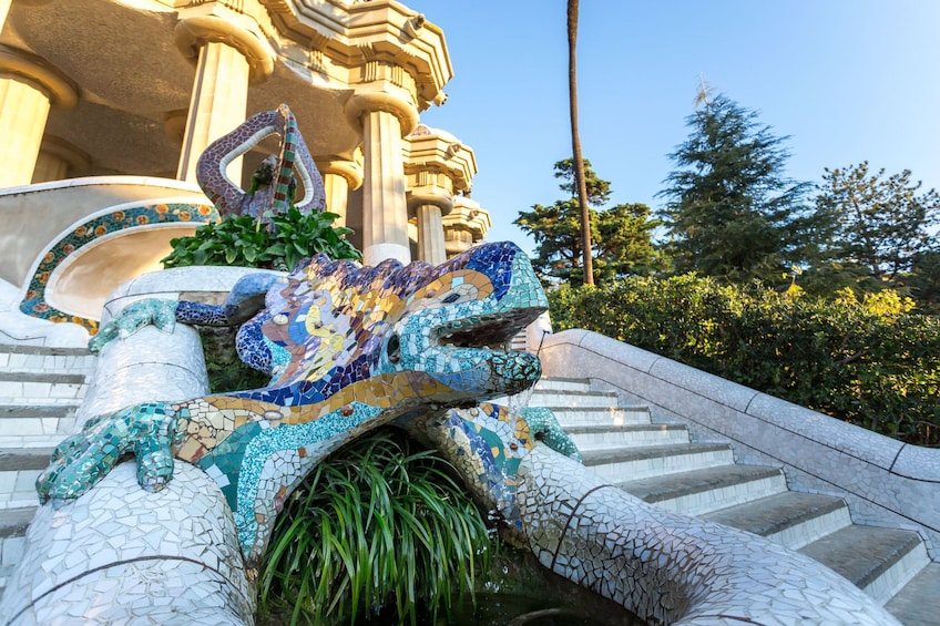 Skip-the-Line Sagrada Família & Park Güell Guided Tour