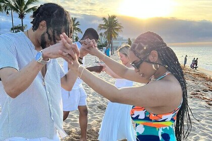 Sunset Salsa Beach Class in San Juan