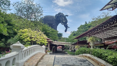 Erawan Museum Bangkok - Unikt museum i Samut Prakan