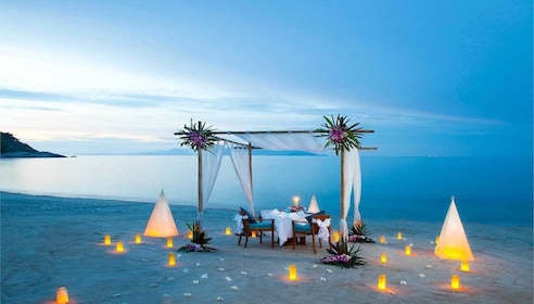 Private Dinner: Romantic Dinner on the Beach @ Melati Resort