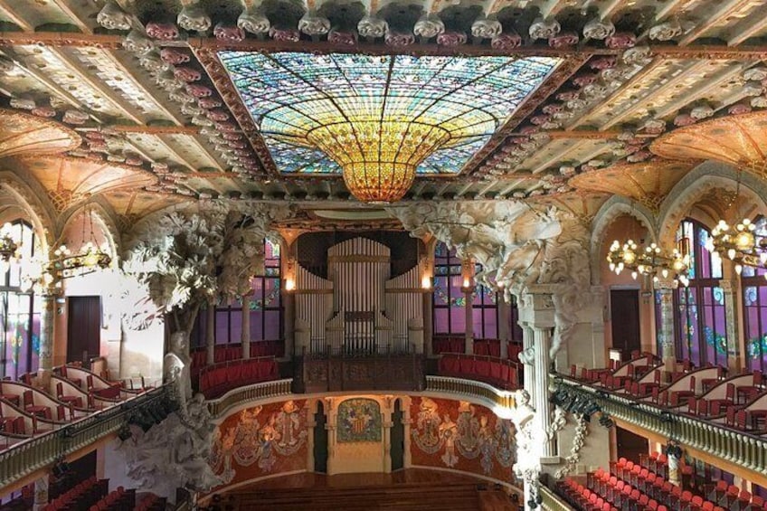 Palau de la musica - Gaudi's tourhttps://media-cdn.tripadvisor.com/media/attractions-splice-spp-720x480/09/cd/1a/ff.jpg